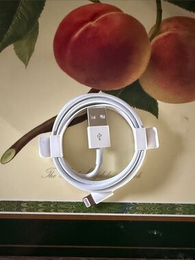 Apple White Lightning to USB Charging and Sync Cable